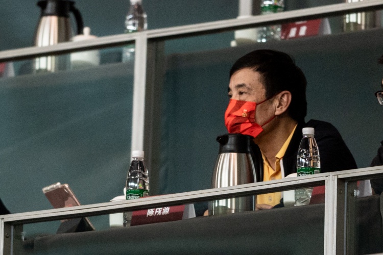 如释重负！国足包机出征阿曼，住五星临河豪华酒店，房价超4位数