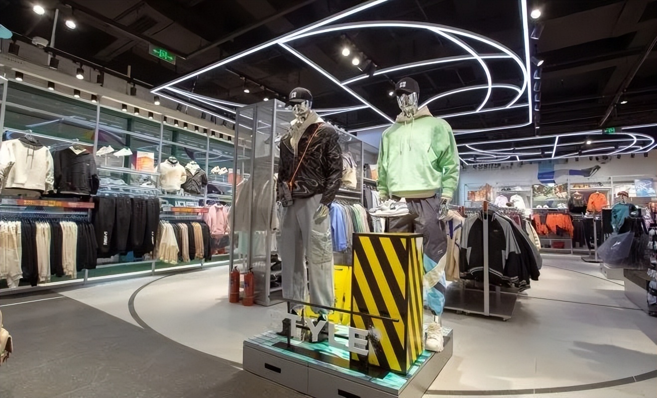 adidas即将重新开始销售yeezy产品,李宁官宣doinb