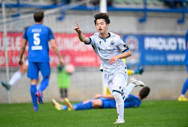 替补出场连进5球,14秒进球击碎日本的8强梦