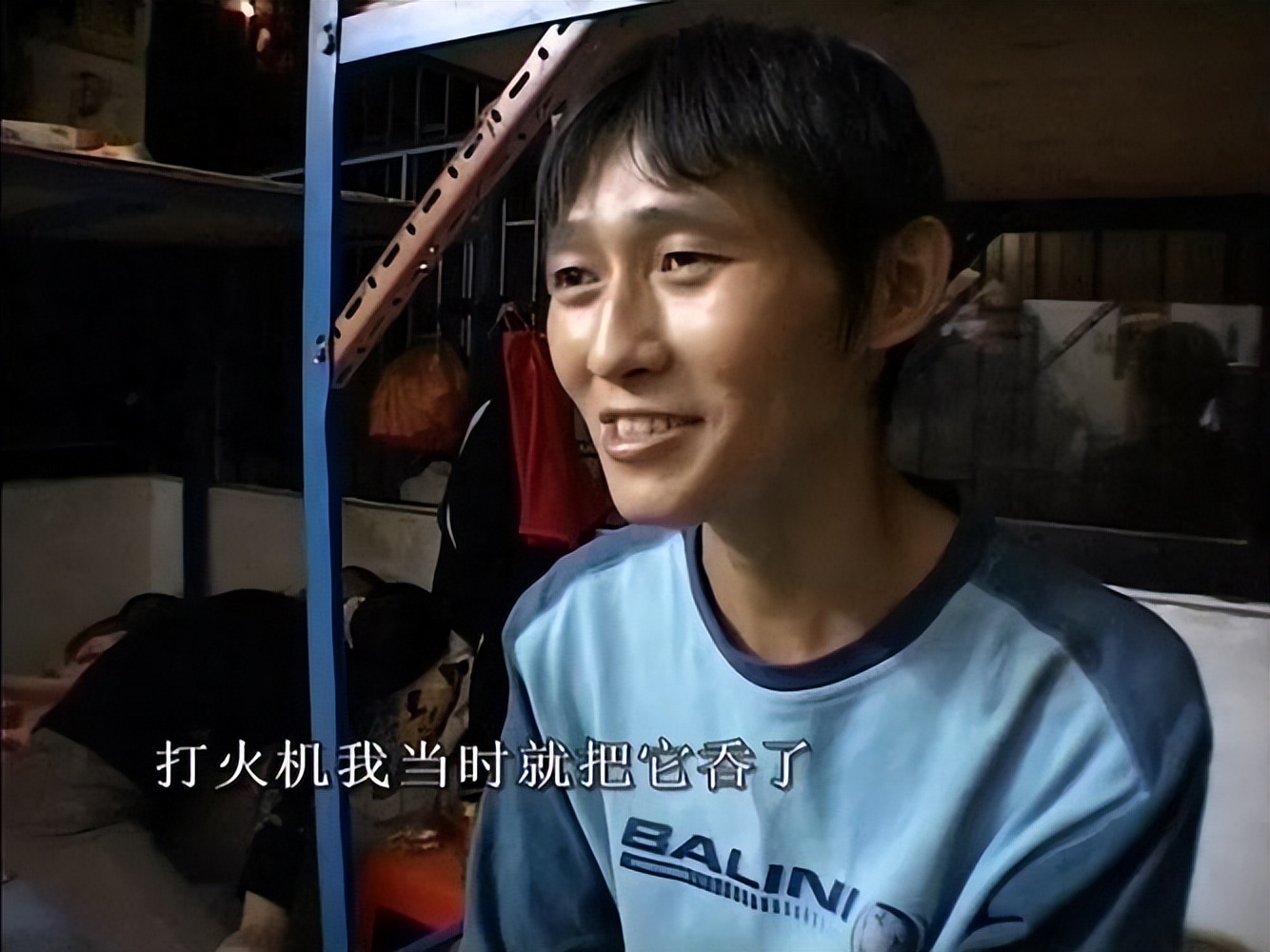 被*品毒**毁掉的人生，带你走进瘾君子的真实生活，看得人心惊肉跳