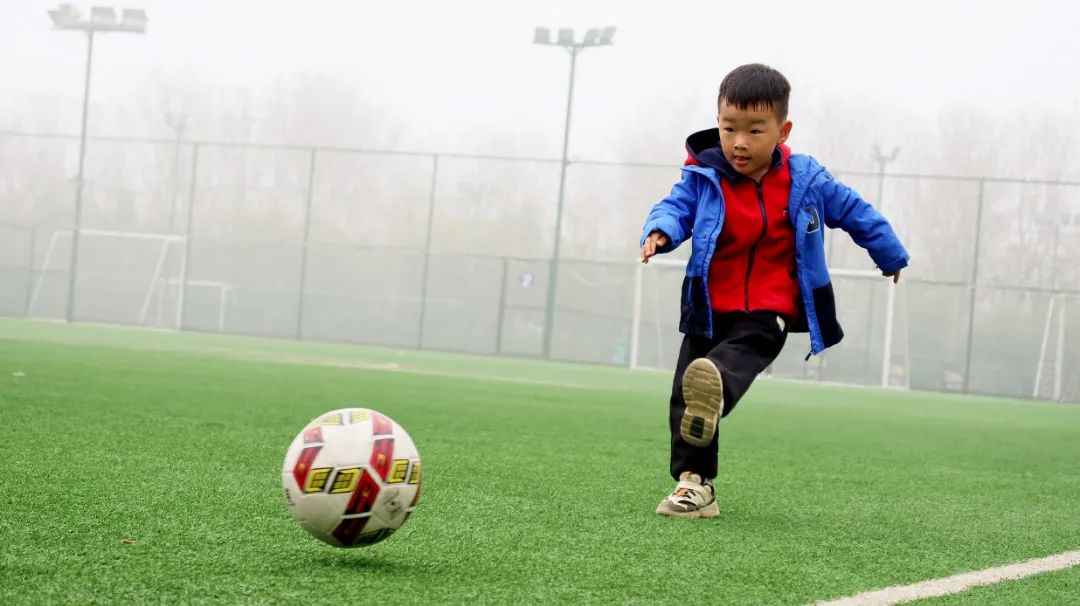 全民健身日健身盛宴点燃运动激情,周末公益养生课