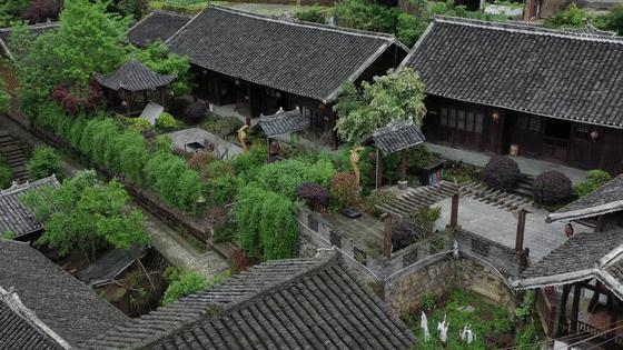 庆位列五一热门乡村民宿目的地,余庆龙湖民宿