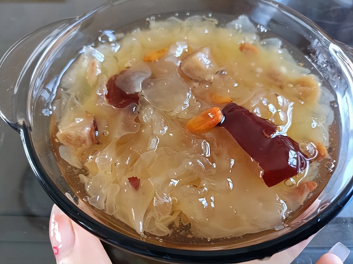 49岁女子查出肝癌后崩溃,23岁姑娘经常腹泻查出癌症