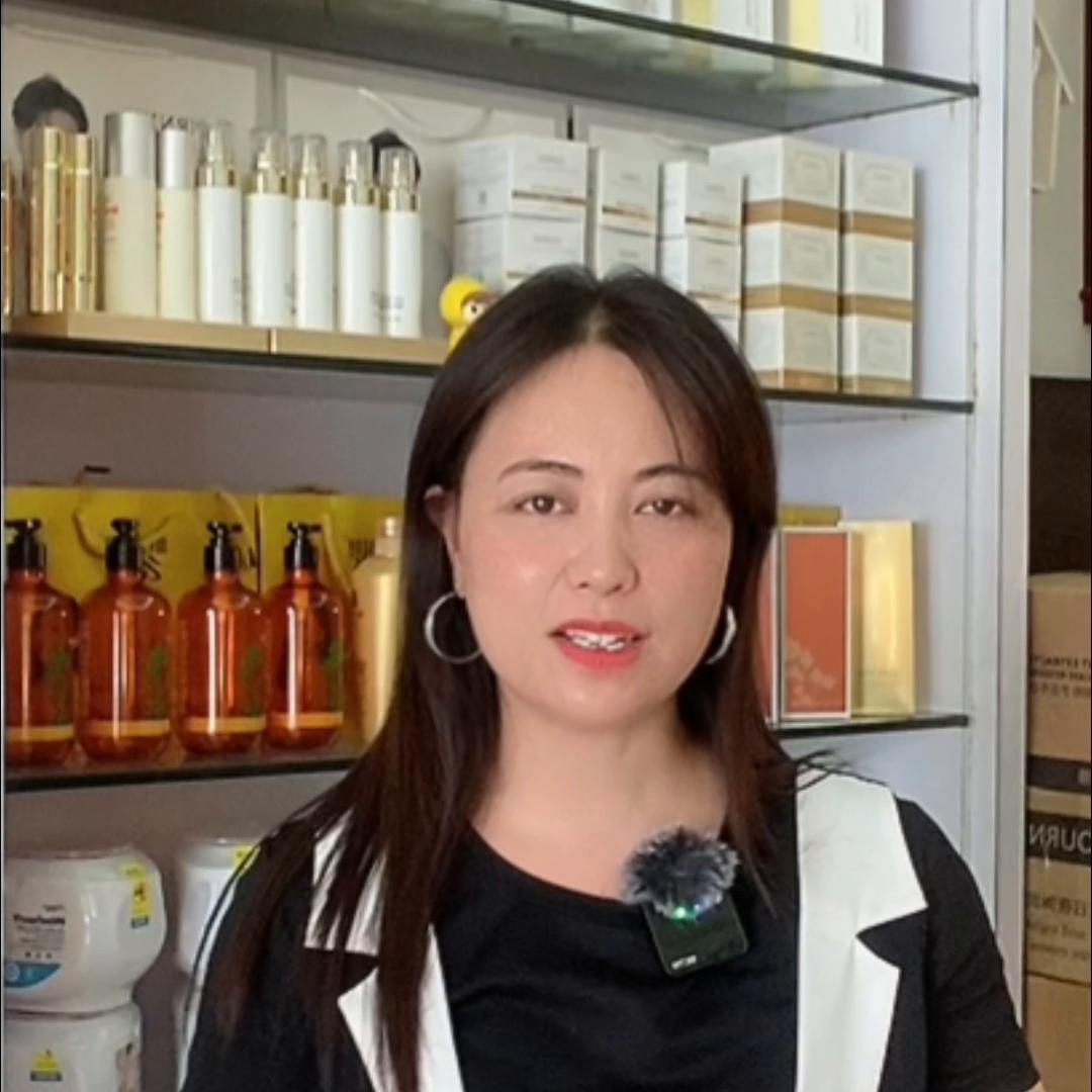 头发爱出油怎么办吃什么药,能治疗头发出油的最好洗发水