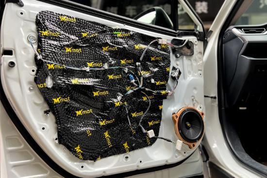 荣放rav4改装音响广西店,泉州荣放rav4音响改装