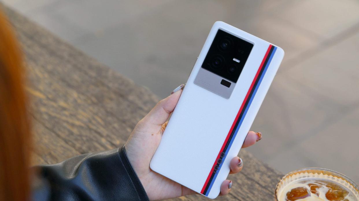 iqoo11与荣耀magic5怎么选,iqoo11pro和荣耀magic5哪个好