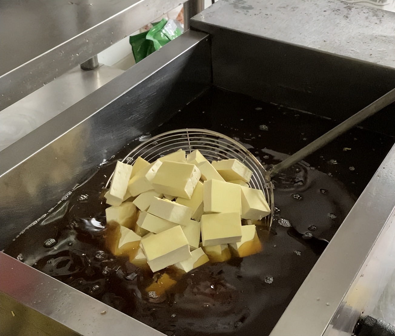 石膏豆腐怎么炸豆泡,炸豆泡的豆腐如何制作