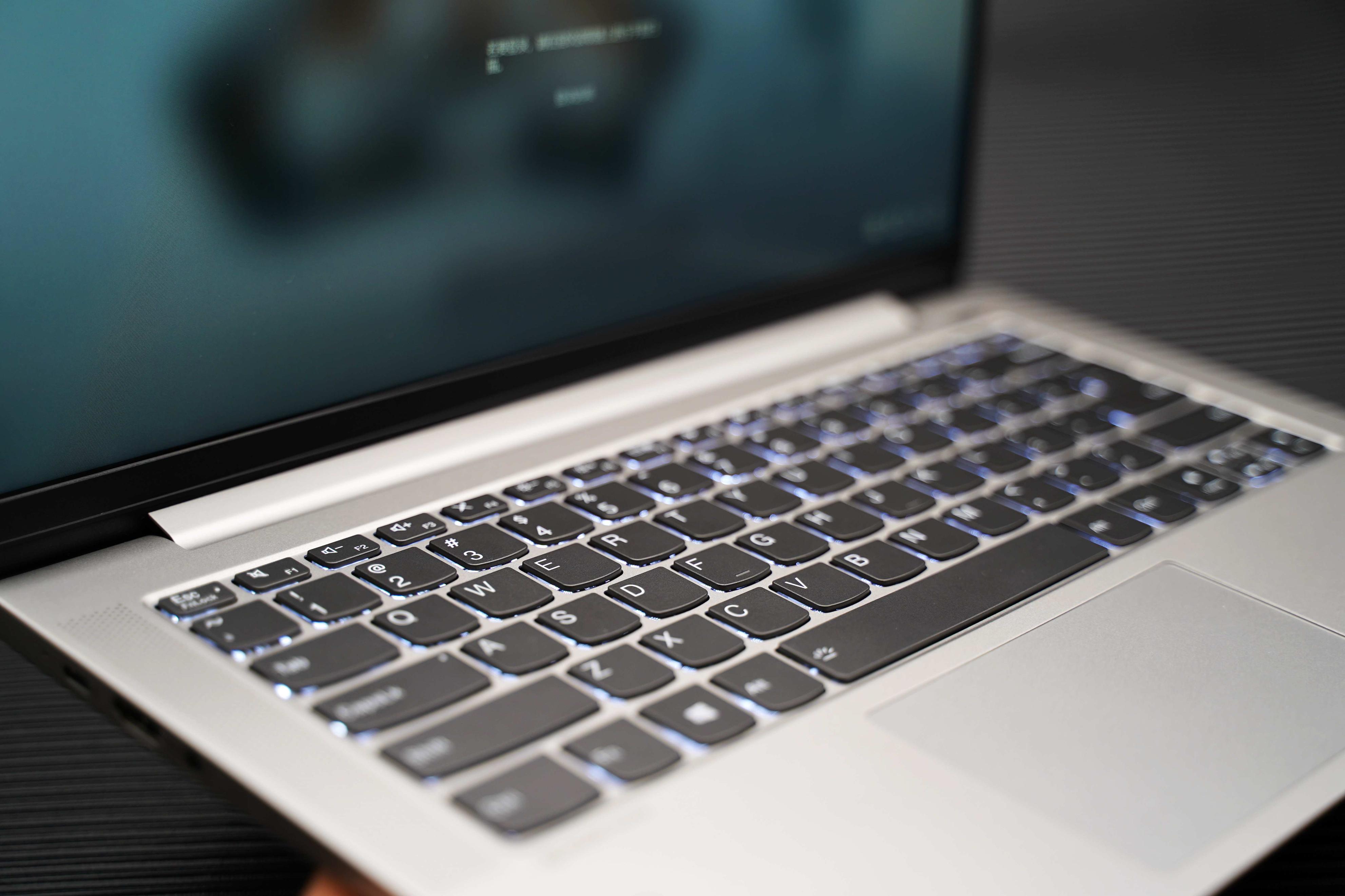 上海年入100万中年大叔,年入十万的中年男人