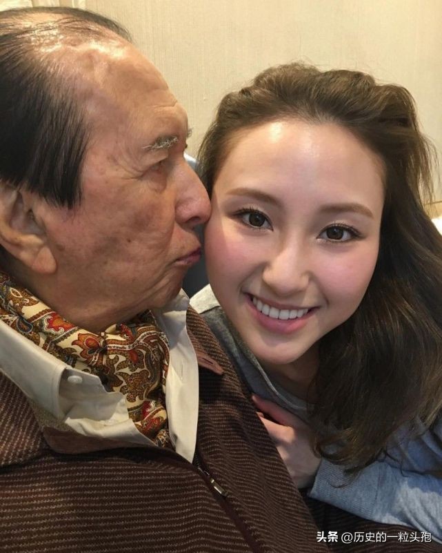 两天六个瓜：梁朝伟长居日本，李亚鹏欠债四千万，乐嘉为女人还俗