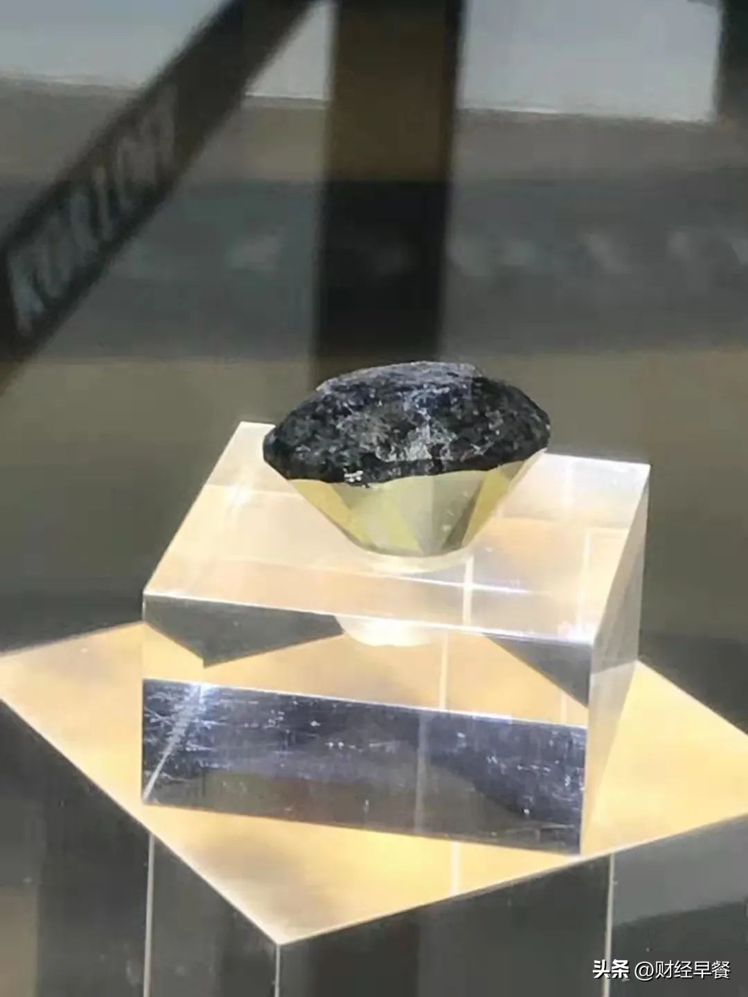 明知是谎言,钻石是谎言吗值得买吗