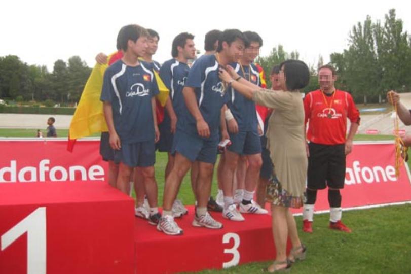 天津踢足球小伙和外国媳妇,天津踢足球小伙与乌克兰媳妇