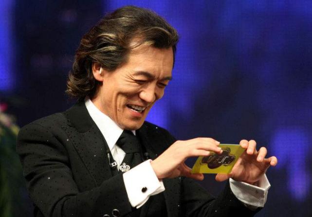 李咏的妻子哈文患了什么病,主持人李咏是哪年去世的