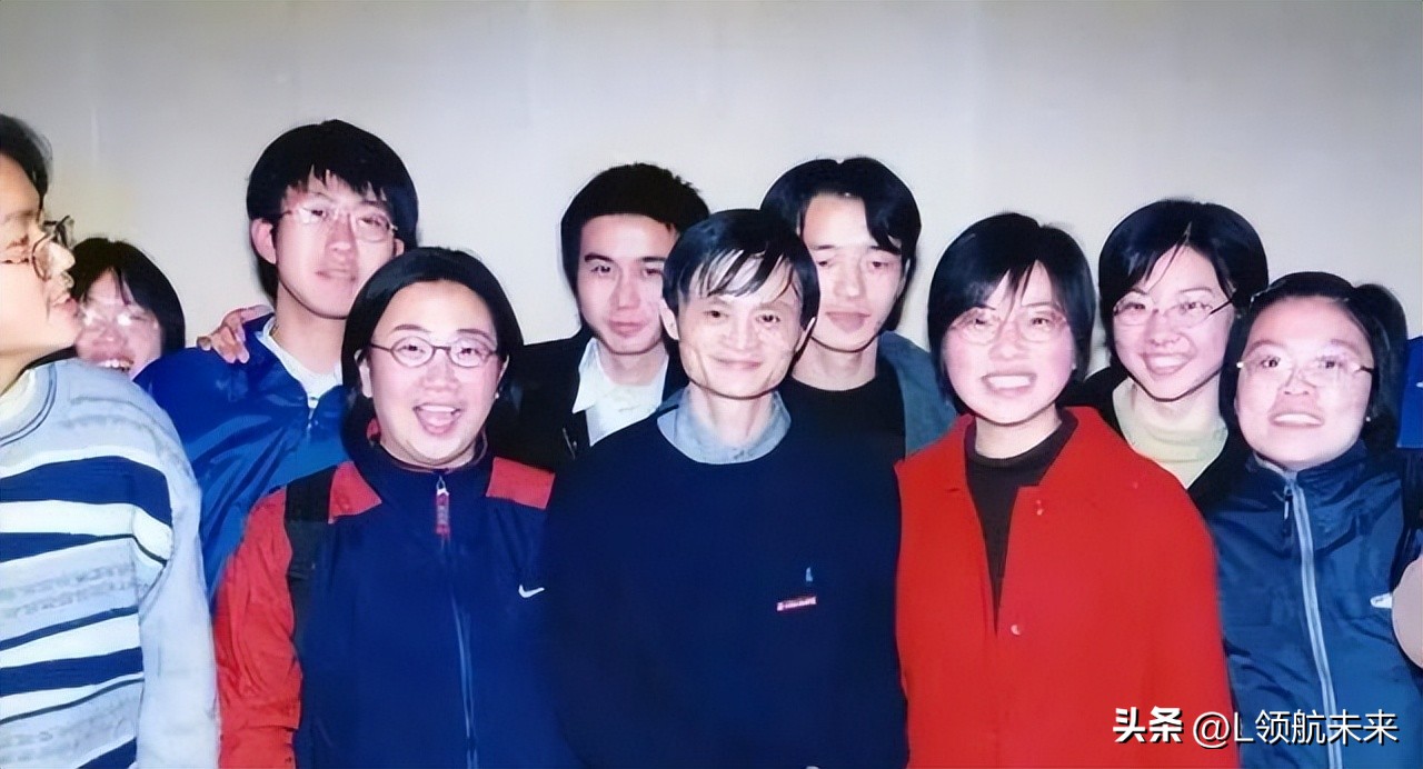 马云创业的幕后老板,马云开始创业的时候