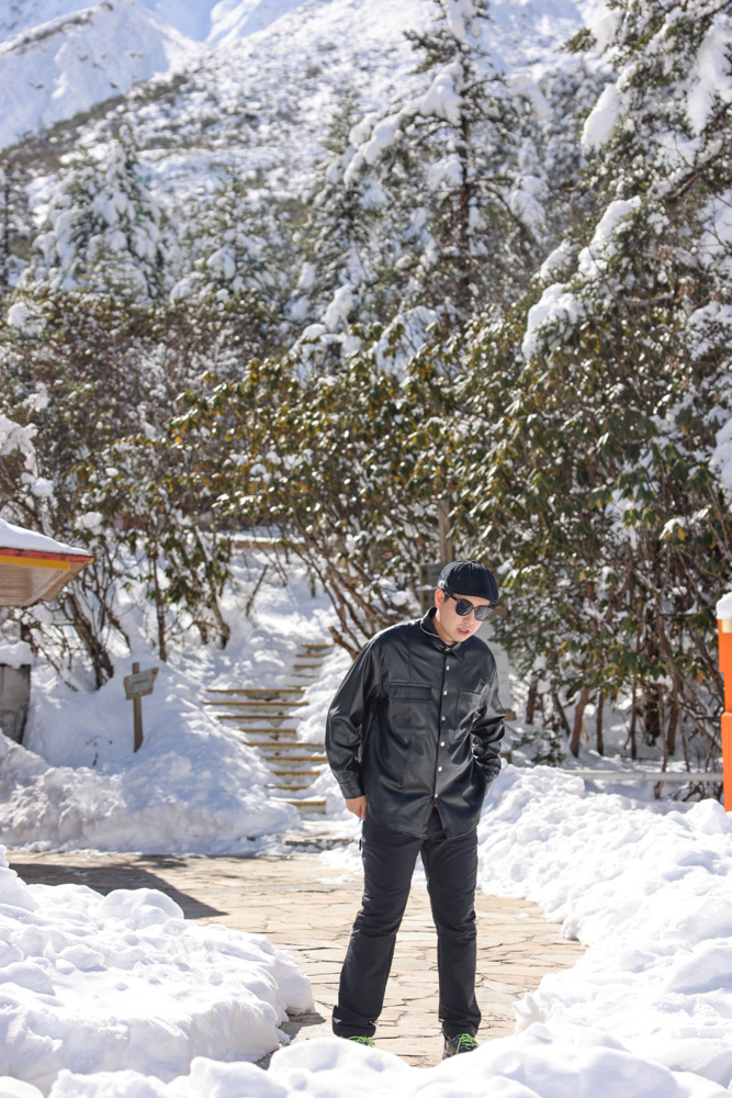 海螺沟里面的景区,海螺沟雪山山顶介绍