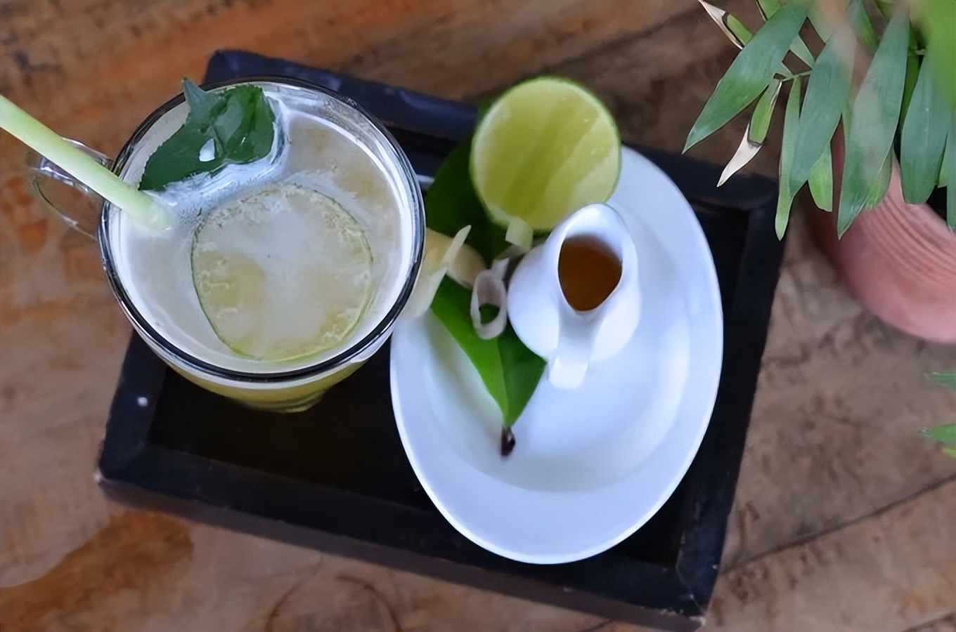 芽庄珊瑚岛海边 (东方夏威夷越南芽庄夜景)