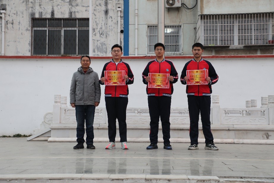 濮阳油田第二高级中学足球,濮阳市华龙区高级中学足球比赛