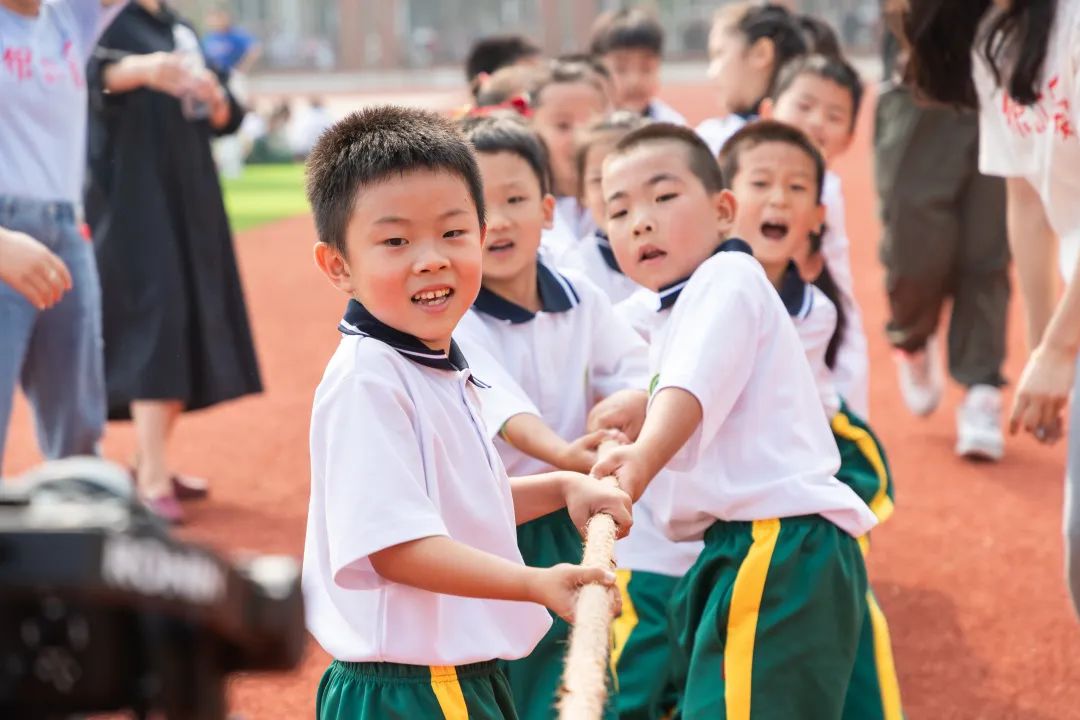 房山育新学校,喜迎二十大奋进新征程开启新时代