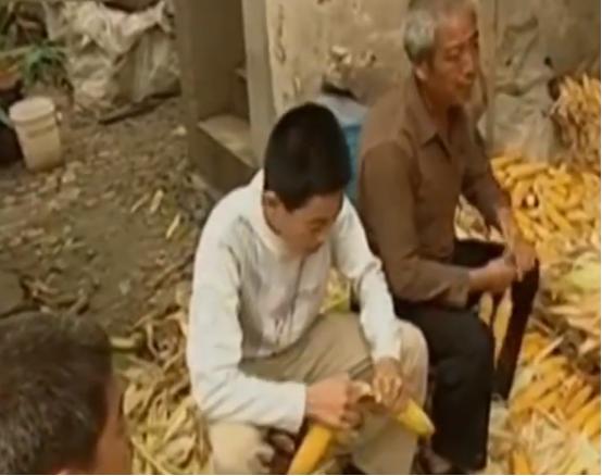 河南惊现白胡子老头是真的吗,河南村庄惊现白胡子老头