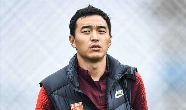 巩汉林和冯潇霆对足球的言论,鹿晗为足球做贡献