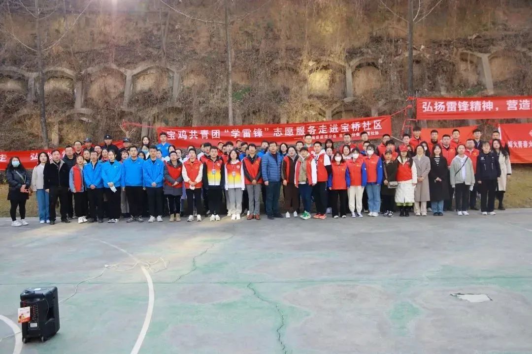 学雷锋精神青少年志愿活动价值,学雷锋树新风争做雷锋精神弘扬者