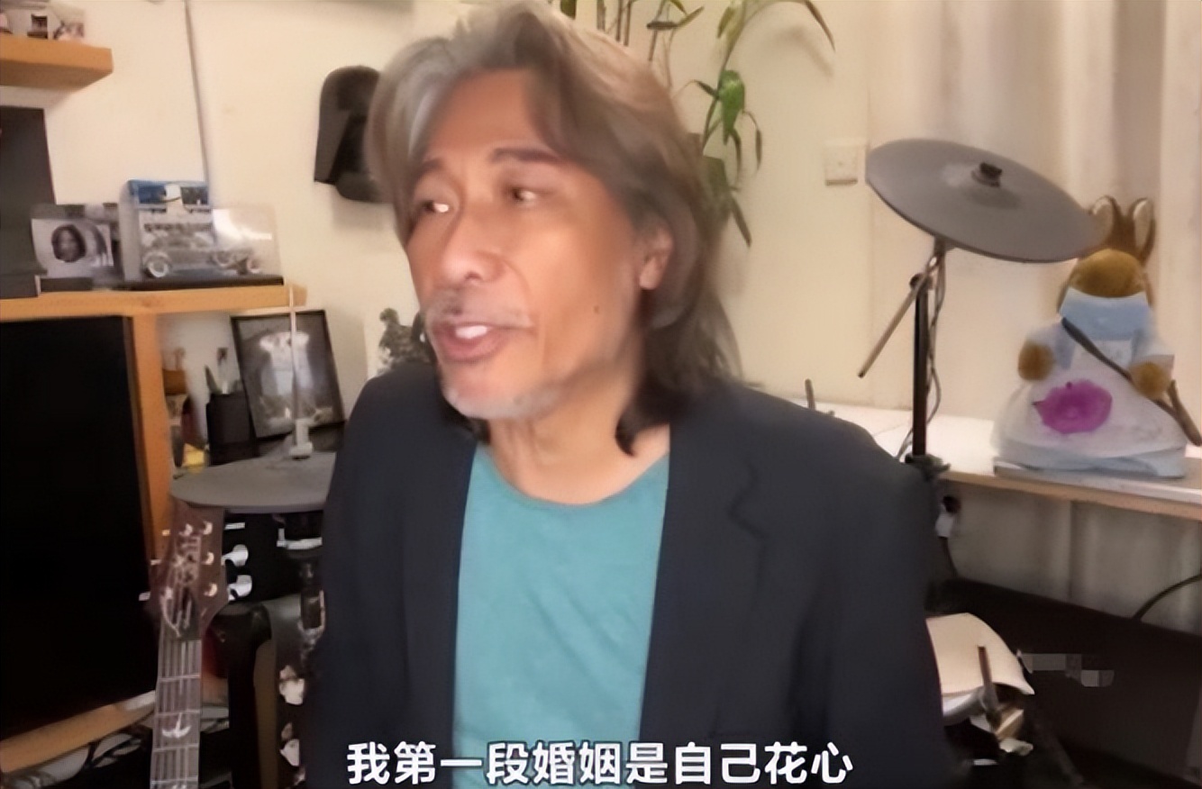 70岁香港摇滚教父夏韶声：情史胜过谢贤，与33岁女友只恋爱不结婚