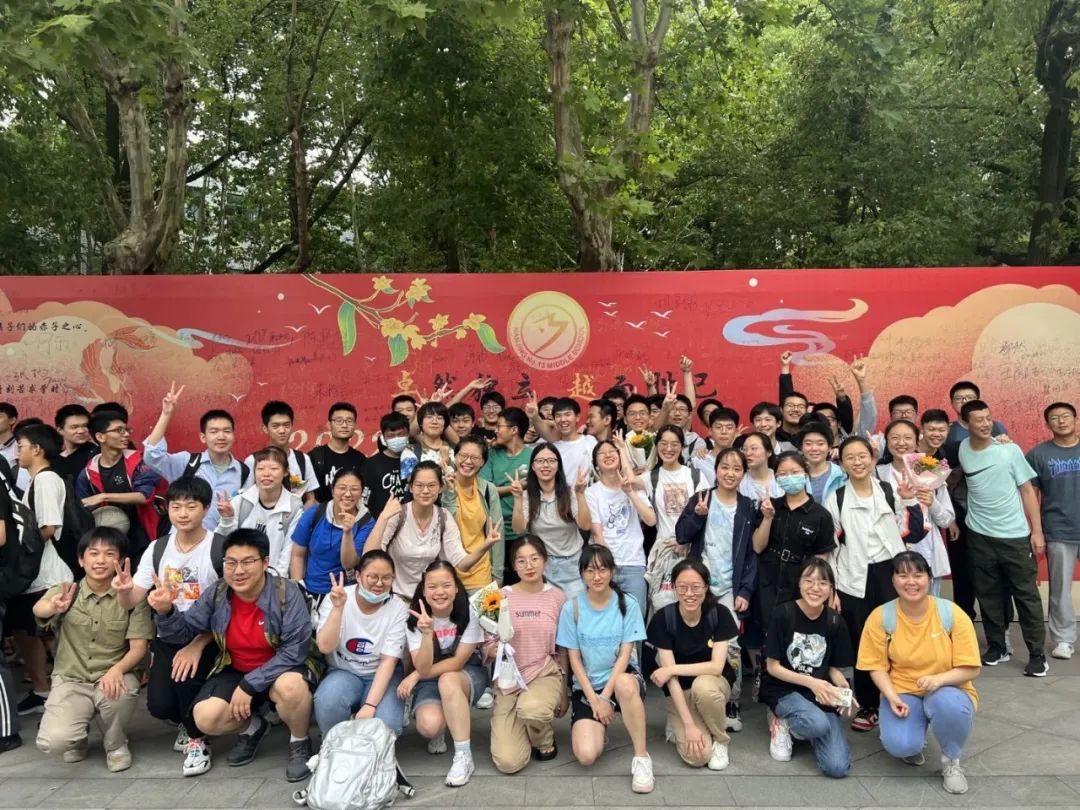 东大精英学校,大英才班和小英才班哪个好