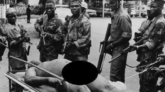 利比里亚前总统多伊怎么被处死的,被宫刑的利比里亚前总统多伊