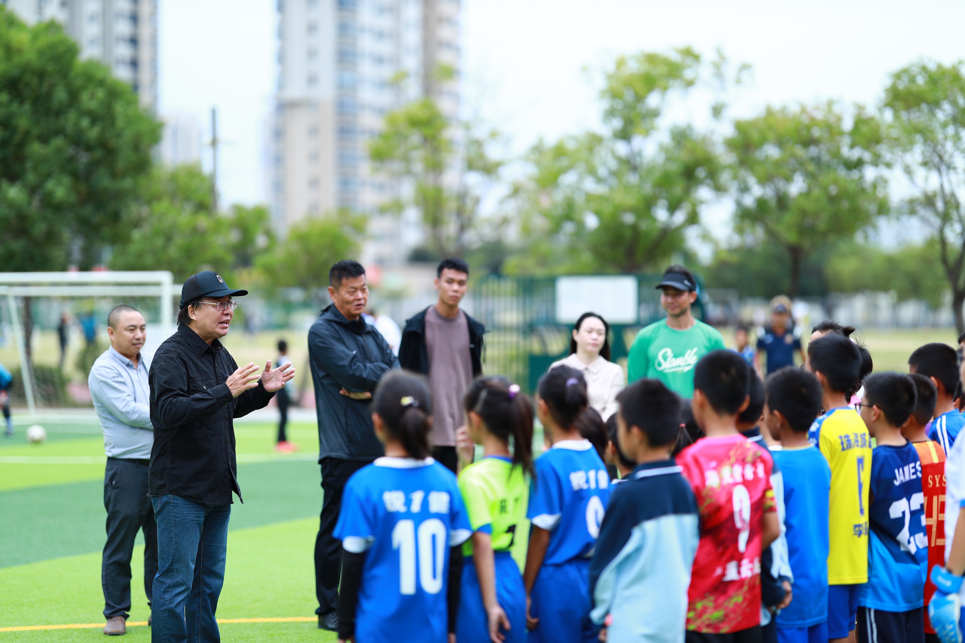 韩乔生足球经典口误,足球搞笑解说韩乔生