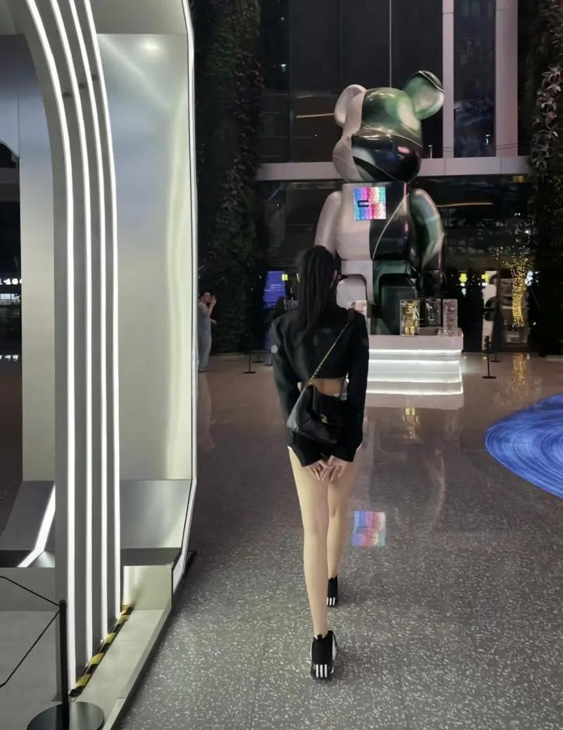 中国女篮王思雨照片好看一点的,徐杰和张茹王思雨身高啥关系