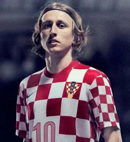 足球青春已不再,再见足球再见青春解说