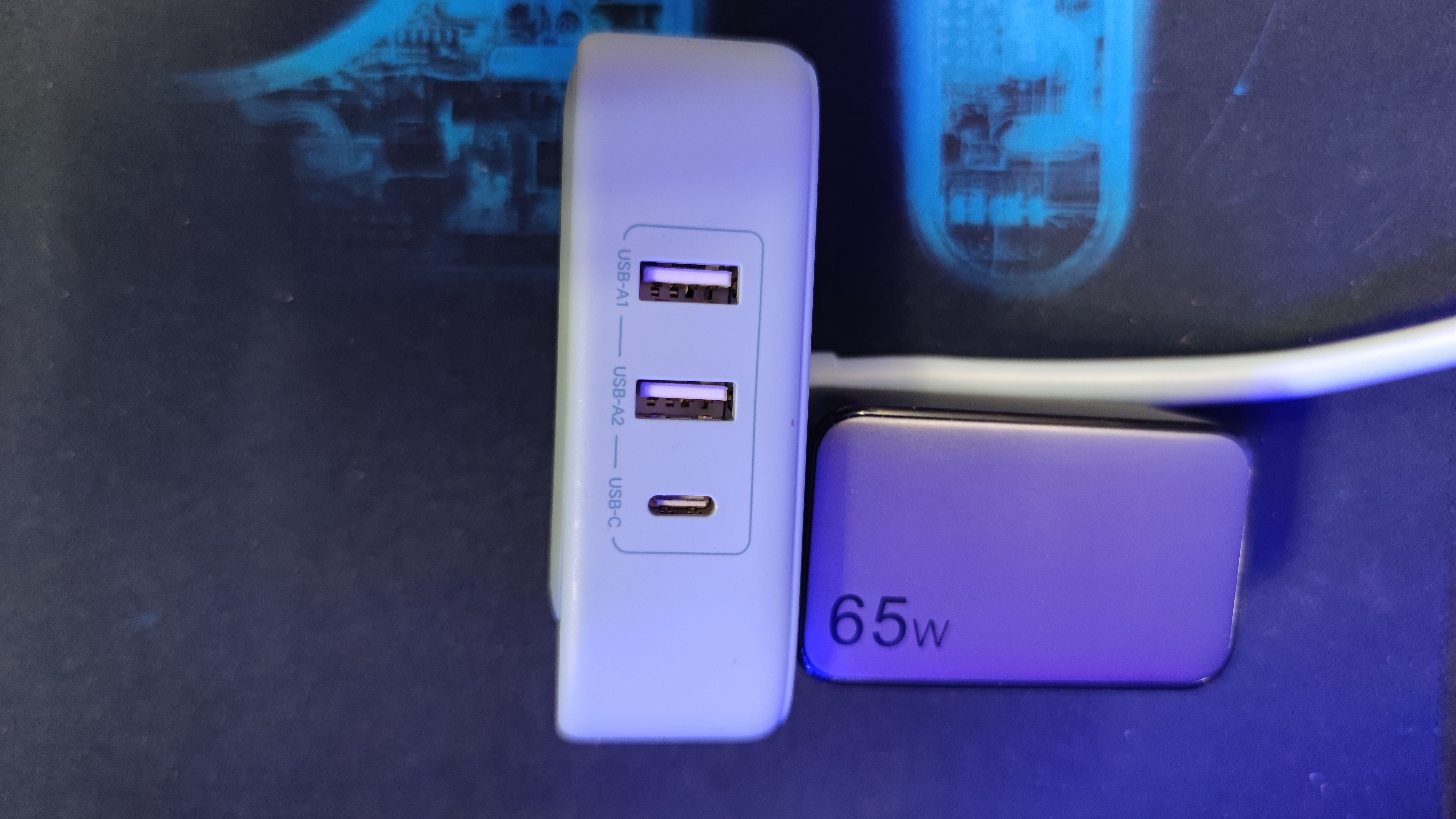 小时候的万能充电宝,小时候的万能充怎么用