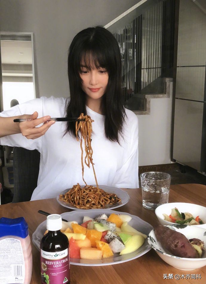 张馨予作为明星军嫂更有影响力,张馨予军嫂有多勇敢