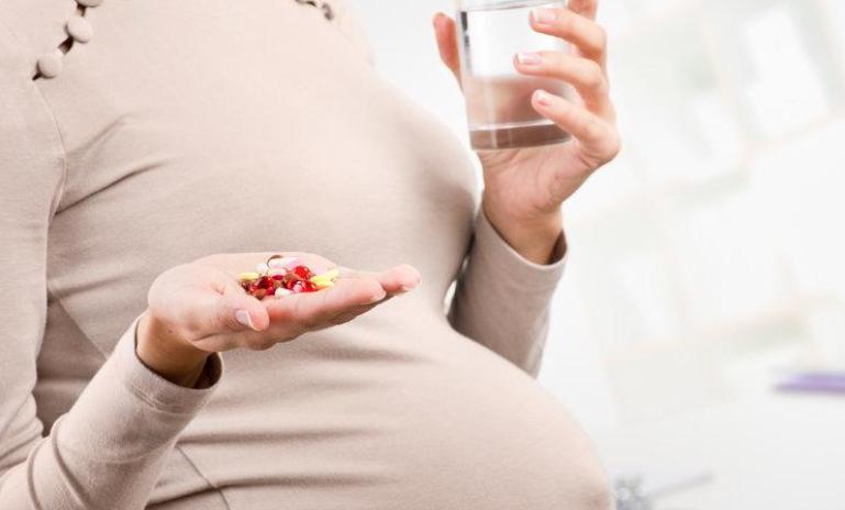 女性到了夜晚放屁多响怎么回事,女性放屁多是什么原因啊