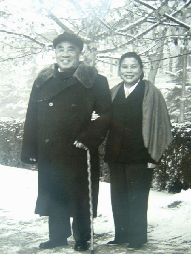 十大元帅夫人新中国成立后都担任什么工作，1955年有几人授衔