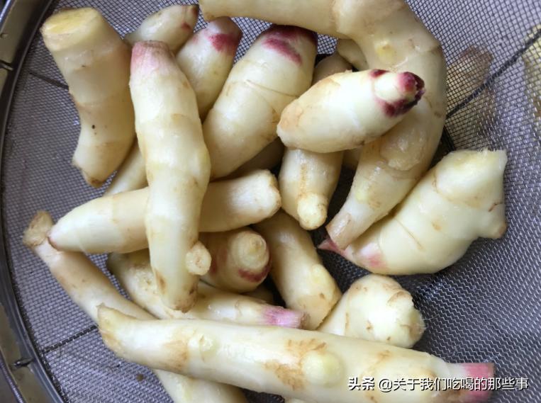 醋泡姜养生必备,醋泡姜有神奇功效