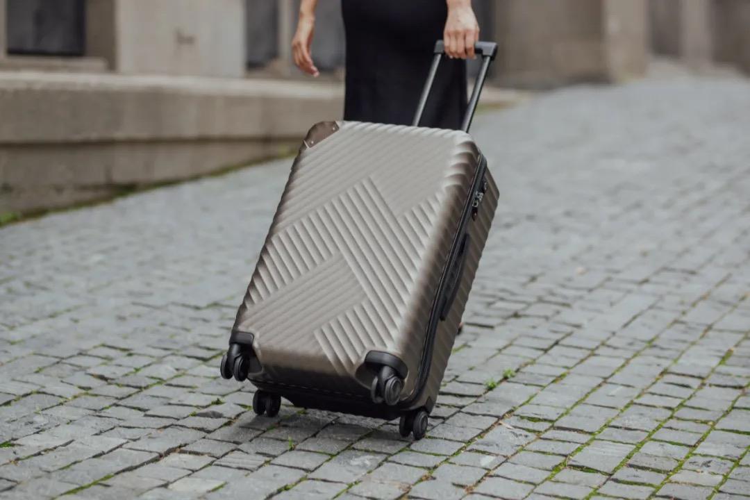 网购舒提啦旅行箱,一次美丽的邂逅共赴一场江南烟雨的约会