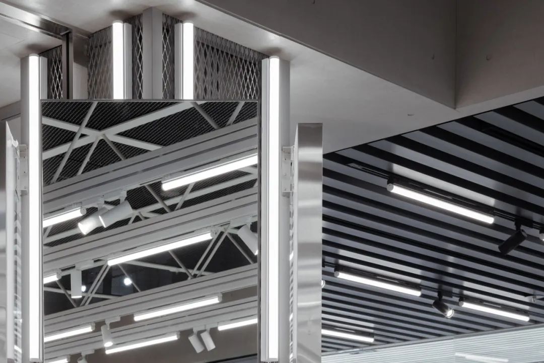 万社设计靠谱吗,首尔adidas旗舰店