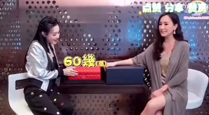 弯弯贵妇王思佳被爆背假包，跟贵妇当闺蜜压力这么大吗？