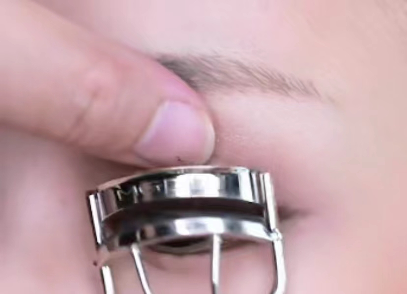 日常眼妆教程简简单单最好看,新手眼妆显脏