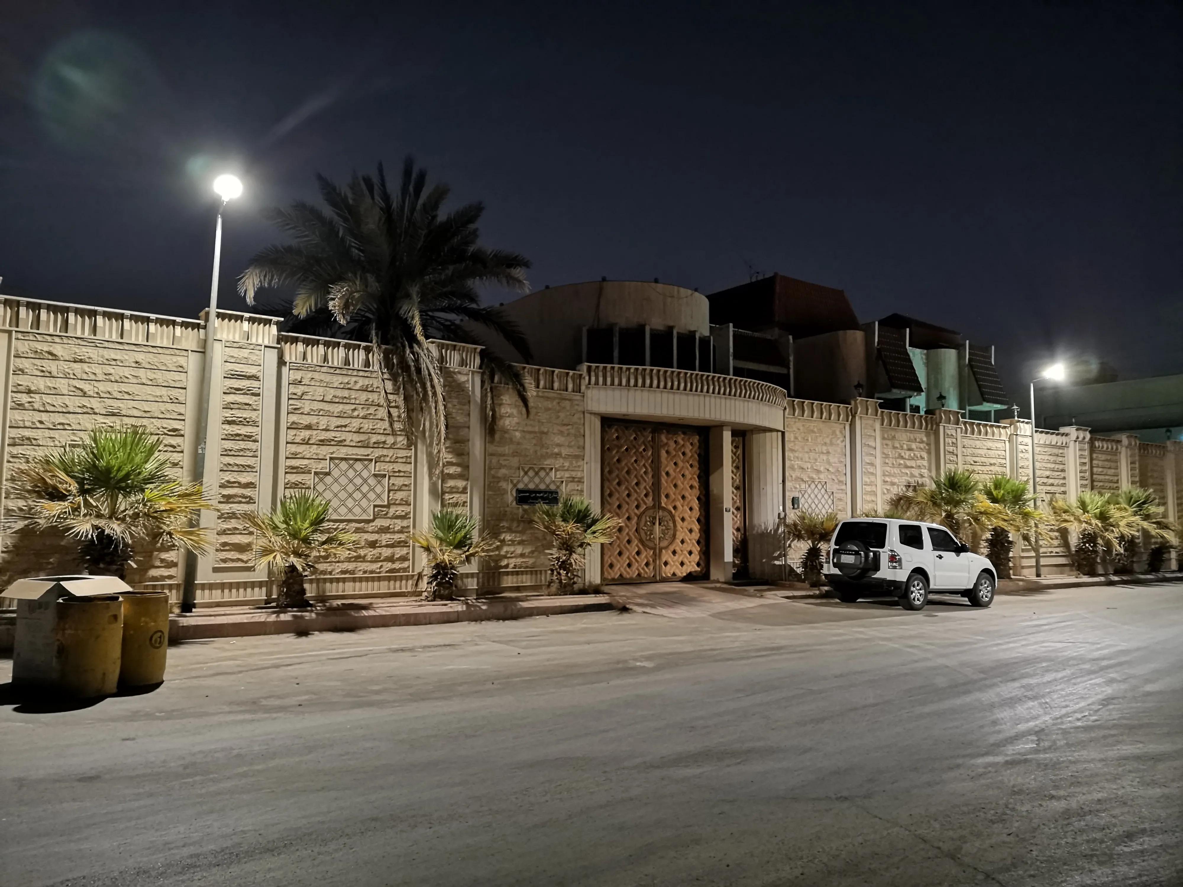 头顶一块布不是恐怖就是富什么梗,头顶一块布的人为啥那么富