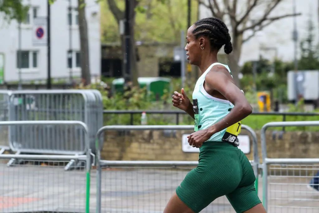 西凡哈桑夺冠,西凡哈桑伦敦马拉松冲刺照片