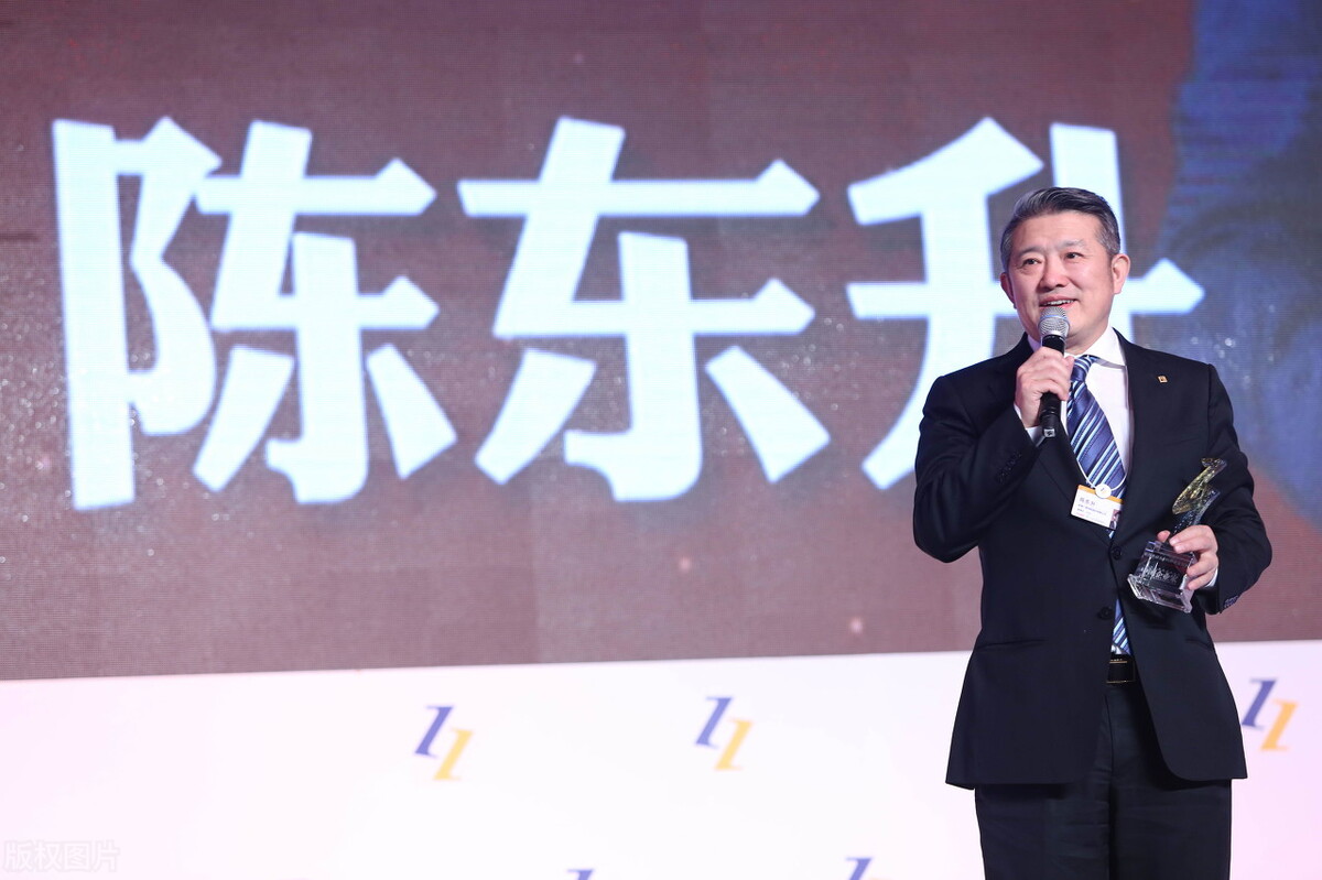 建了10年多？这家保险公司出资72亿建大厦，现在情况如何？