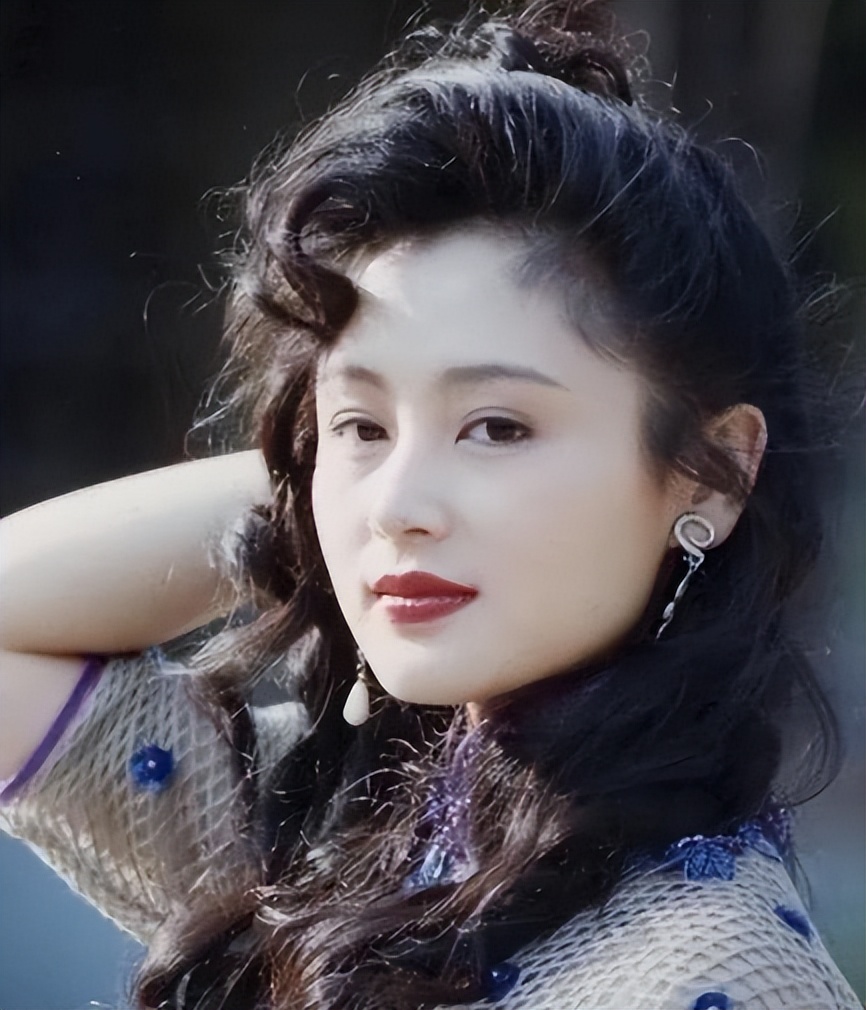 陈凯歌为何弃倪萍选陈红,陈红回应插足陈凯歌与倪萍事件