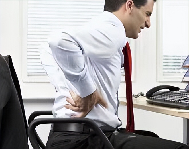 老年人腰部力量训练方法,老年人闪了腰怎么办教你一招