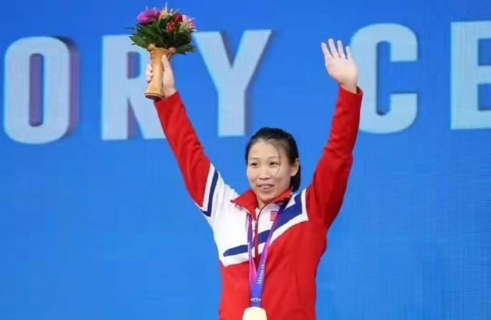 中国举重队展现统治力,中国举重队为中国拿下第二金