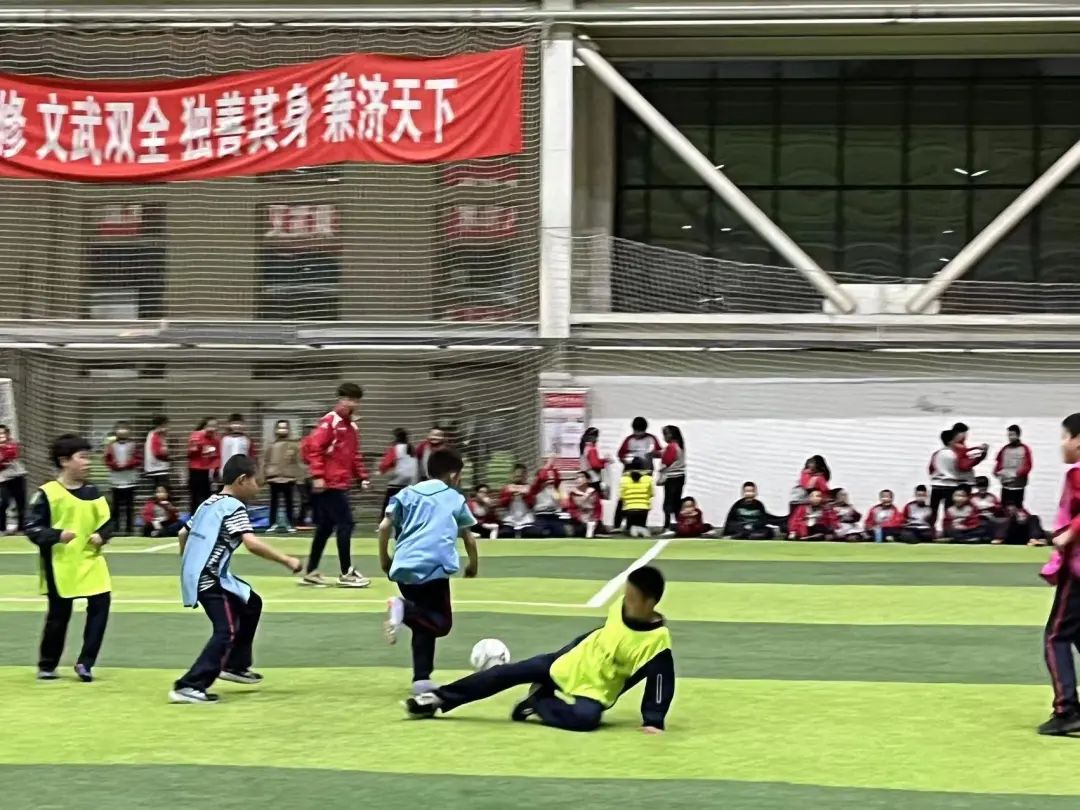 驰骋绿茵场放飞足球梦,包头市青山区哈达道小学校长杯足球赛闭幕