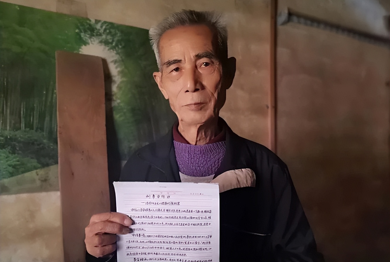 男老师因“强奸”女学生入狱10年，出狱后，女学生集体为老师喊冤