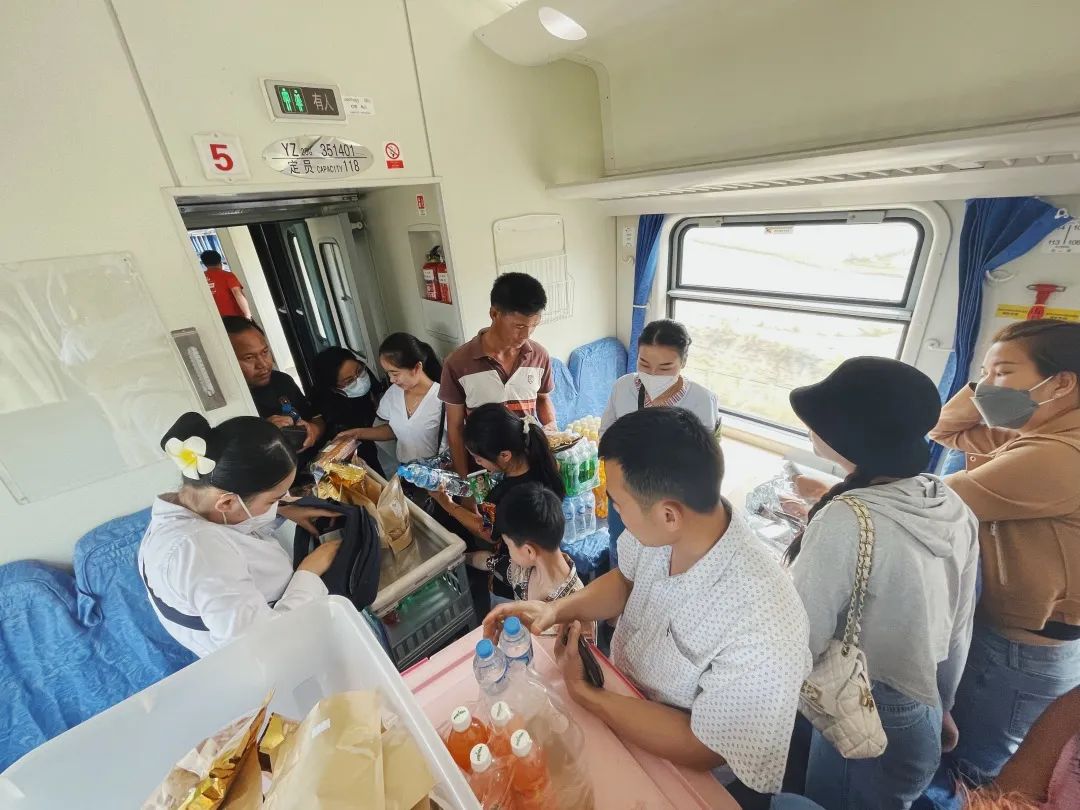 老挝的高铁到中国,中国发往老挝的列车