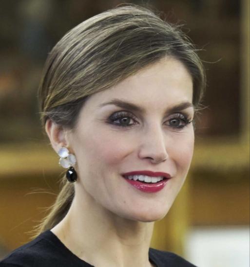 西班牙王后莱蒂齐亚和国王,西班牙王后莱蒂齐亚二婚