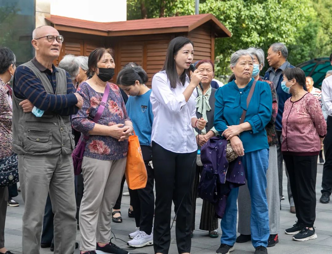 江北新区泰山小学：共庆金婚钻石婚，这所小学重阳节活动爱意满满